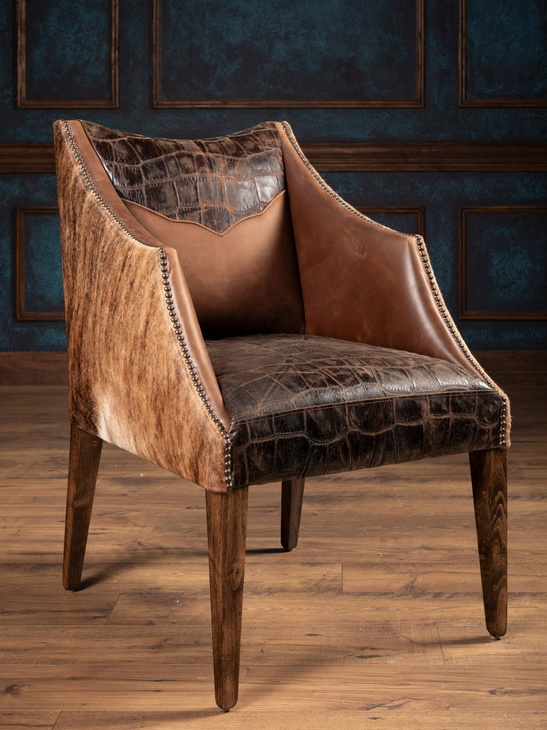 dxdave Ridgecut Brown Gator Leather Armchair