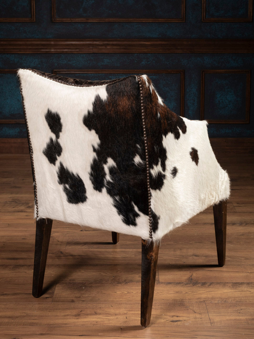 dxdave Ridgecut Brown Gator Leather Armchair